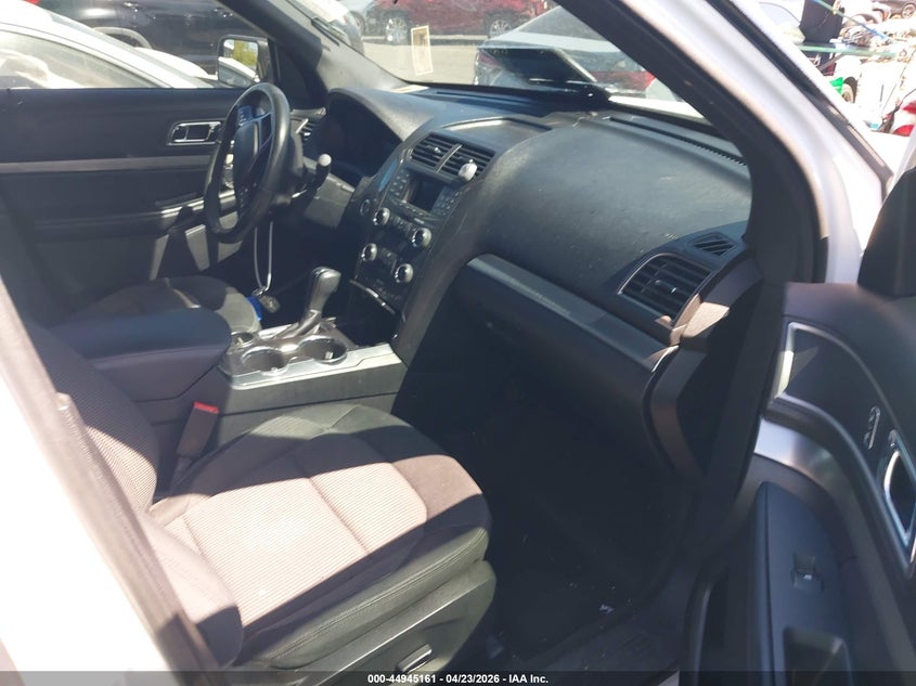 2018 Ford Explorer VIN 1FM5K7D80JGC06187 IAAI salvage auction — RIGHT FRONT, Salvage Title, sold $4,050 on 2026-08-12 (photo 5)