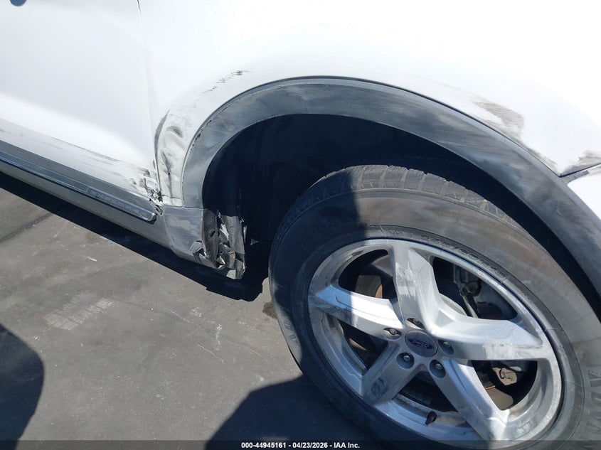 2018 Ford Explorer VIN 1FM5K7D80JGC06187 IAAI salvage auction — RIGHT FRONT, Salvage Title, sold $4,050 on 2026-08-12 (photo 6)