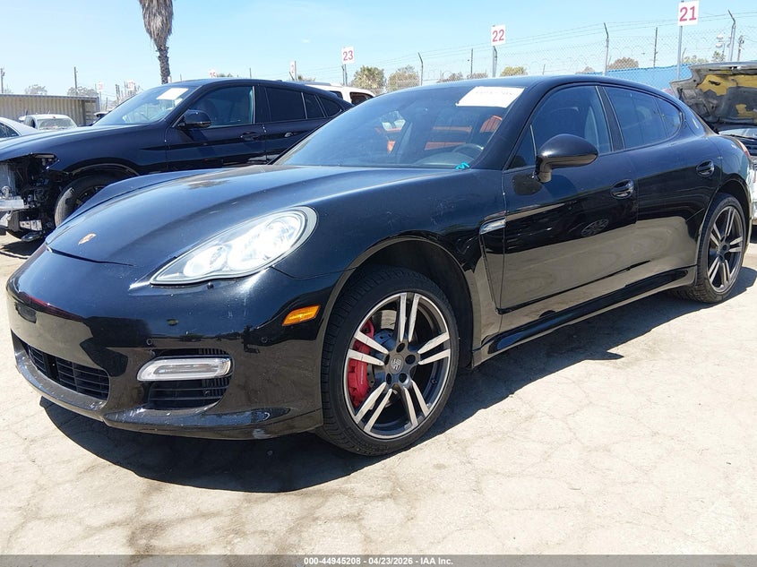2013 Porsche Panamera VIN WP0AC2A7XDL090281 IAAI salvage auction — RIGHT SIDE, Salvage Title, sold $8,100 on 2026-10-07 (photo 2)