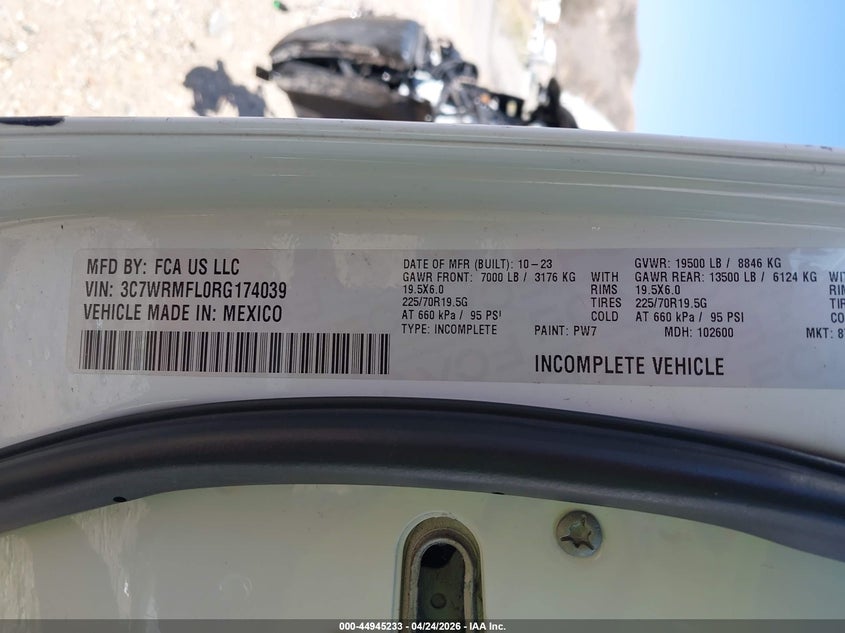 2024 Ram 5500 VIN 3C7WRMFL0RG174039 IAAI salvage auction — UNDERCARRIAGE, Salvage (California), sold $14,650 on 2026-07-07 (photo 8)