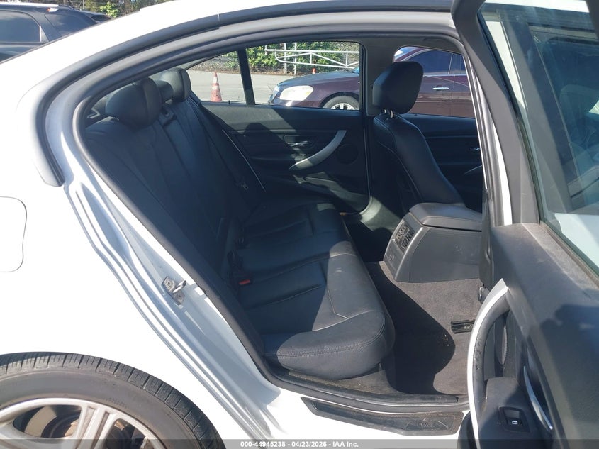 2013 BMW 3er VIN WBA3A5C5XDJ461489 IAAI salvage auction — NORMAL WEAR, Wait Title, sold $1,100 on 2026-07-20 (photo 8)