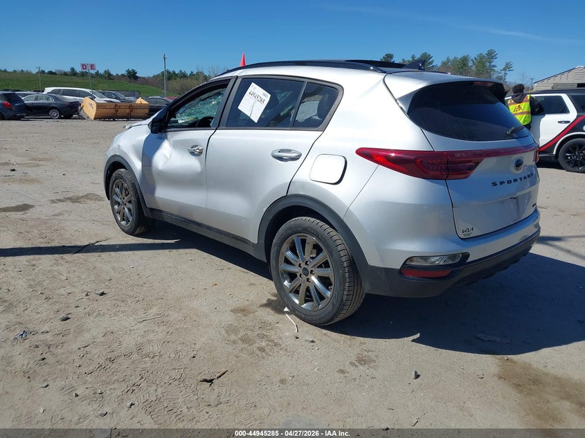 2022 Kia Sportage VIN KNDP6CAC8N7026531 IAAI salvage auction — ROLLOVER, Salvage (Massachusetts), sold $1,050 on 2026-07-18 (photo 3)
