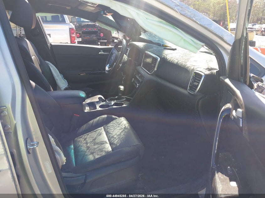 2022 Kia Sportage VIN KNDP6CAC8N7026531 IAAI salvage auction — ROLLOVER, Salvage (Massachusetts), sold $1,050 on 2026-07-18 (photo 5)