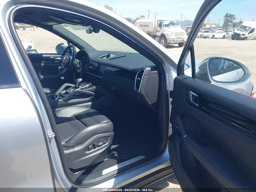 2022 Porsche Cayenne VIN WP1BE2AY8NDA51058 IAAI salvage auction — Front End, Salvage (California), sold $31,750 on 2026-05-20 (photo 5)