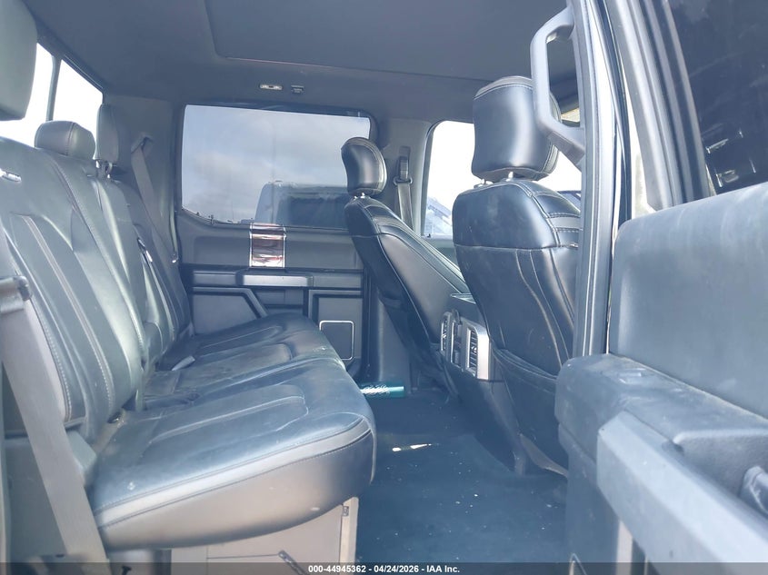 2017 Ford F350 VIN 1FT8W3BT4HEB76039 IAAI salvage auction — RIGHT SIDE, Salvage Title, sold $15,450 on 2026-07-29 (photo 6)
