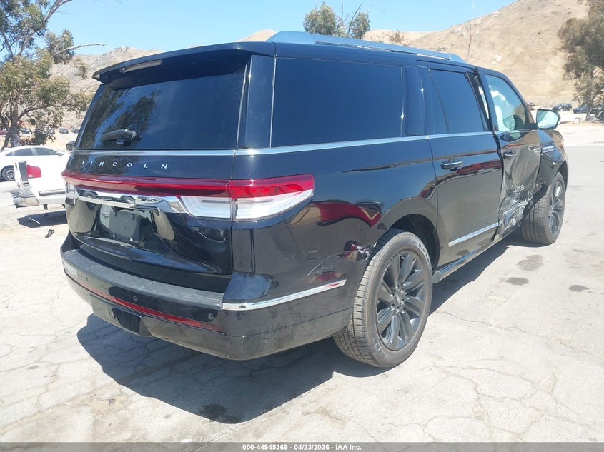 2023 Lincoln Navigator VIN 5LMJJ3LG8PEL00662 IAAI salvage auction — RIGHT SIDE, Salvage (California), sold $13,900 on 2026-07-20 (photo 4)
