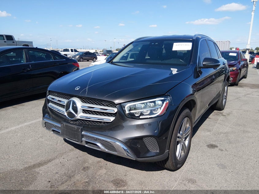2022 Mercedes-benz Glc class VIN W1N0G8DB7NV337631 IAAI salvage auction — THEFT, Wait Title, sold $9,100 on 2026-07-23 (photo 2)