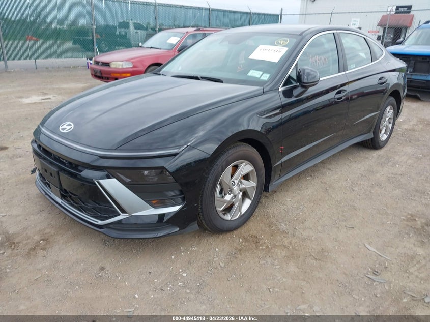 2025 Hyundai Sonata VIN KMHL24JA3SA517968 IAAI salvage auction — RIGHT FRONT, Salvage Title, sold $6,900 on 2026-07-07 (photo 2)