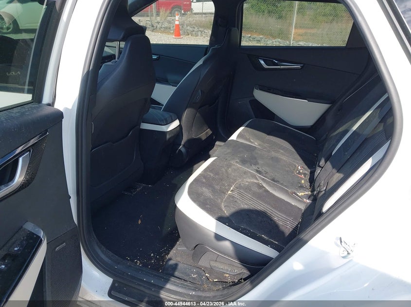 2024 Kia Ev6 VIN KNDC4DLC8R5210716 IAAI salvage auction — REAR END, Wait Title, sold $10,550 on 2026-07-16 (photo 8)