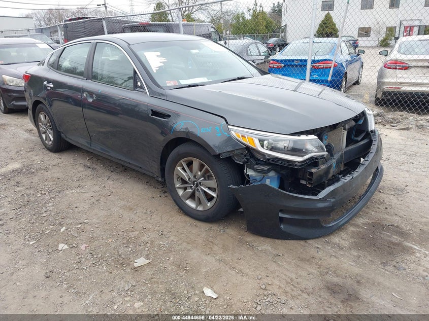 2016 Kia Optima VIN 5XXGT4L12GG034211 IAAI salvage auction — FRONT END, Wait Title, sold $25 on 2026-07-28 (photo 1)