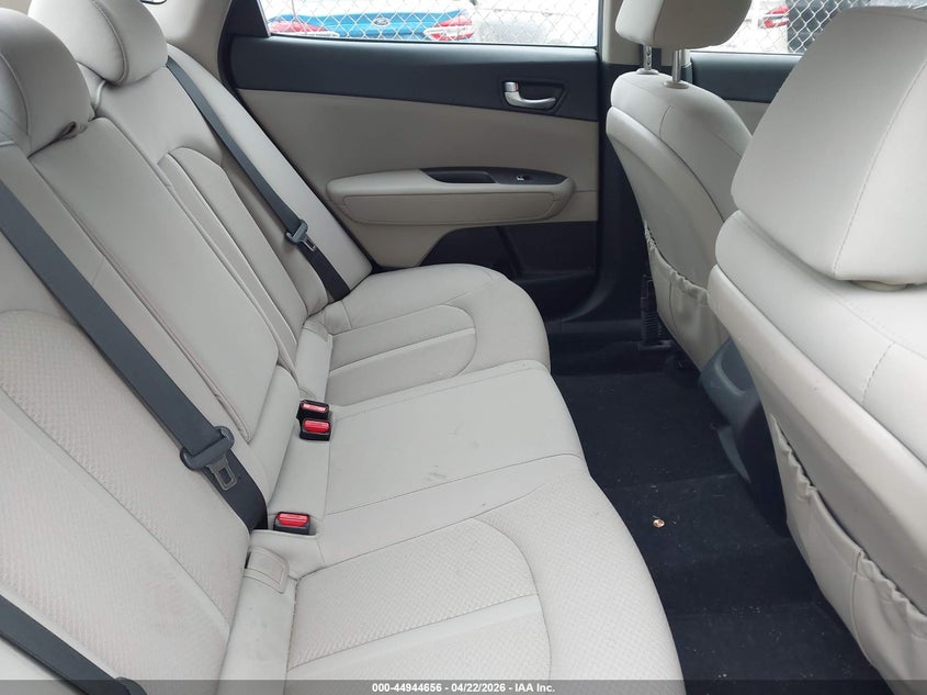 2016 Kia Optima VIN 5XXGT4L12GG034211 IAAI salvage auction — FRONT END, Wait Title, sold $25 on 2026-07-28 (photo 8)
