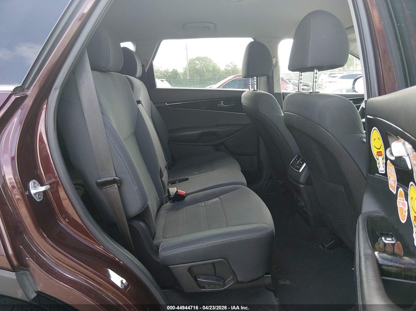 2019 Kia Sorento VIN 5XYPG4A35KG510643 IAAI salvage auction — RIGHT SIDE, Salvage Title, sold $2,450 on 2026-07-24 (photo 8)