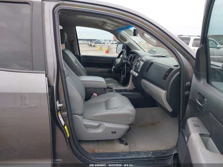 2011 Toyota Tundra VIN 5TFRM5F16BX025987 IAAI salvage auction — SIDE, Salvage (Texas), sold $2,250 on 2026-07-22 (photo 5)