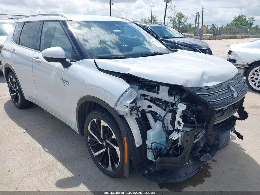 2024 Mitsubishi Outlander VIN JA4T5WA97RZ044370 IAAI salvage auction — FRONT END, Salvage Title, sold $14,950 on 2026-07-10 (photo 1)