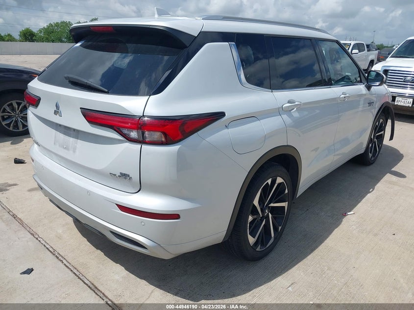 2024 Mitsubishi Outlander VIN JA4T5WA97RZ044370 IAAI salvage auction — FRONT END, Salvage Title, sold $14,950 on 2026-07-10 (photo 4)