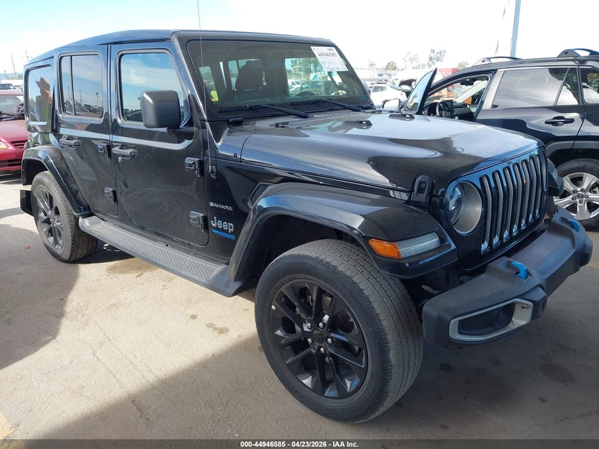 2022 Jeep Grand wagoneer VIN 1C4JJXP64NW188725 IAAI salvage auction — REAR END, Wait Title, sold $10,800 on 2026-07-29 (photo 1)