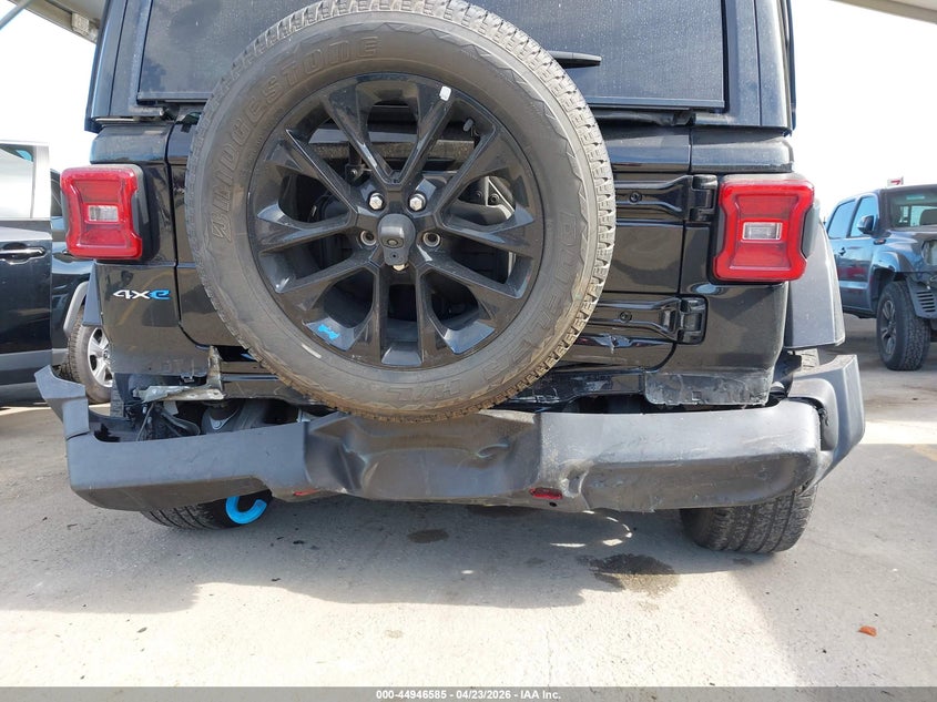 2022 Jeep Grand wagoneer VIN 1C4JJXP64NW188725 IAAI salvage auction — REAR END, Wait Title, sold $10,800 on 2026-07-29 (photo 6)