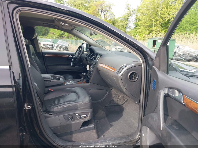 2014 Audi Q7 VIN WA1LMAFE5ED001679 IAAI salvage auction — FRONT END, Salvage - Greater Than 75% (Maryland), sold $425 on 2026-07-16 (photo 5)