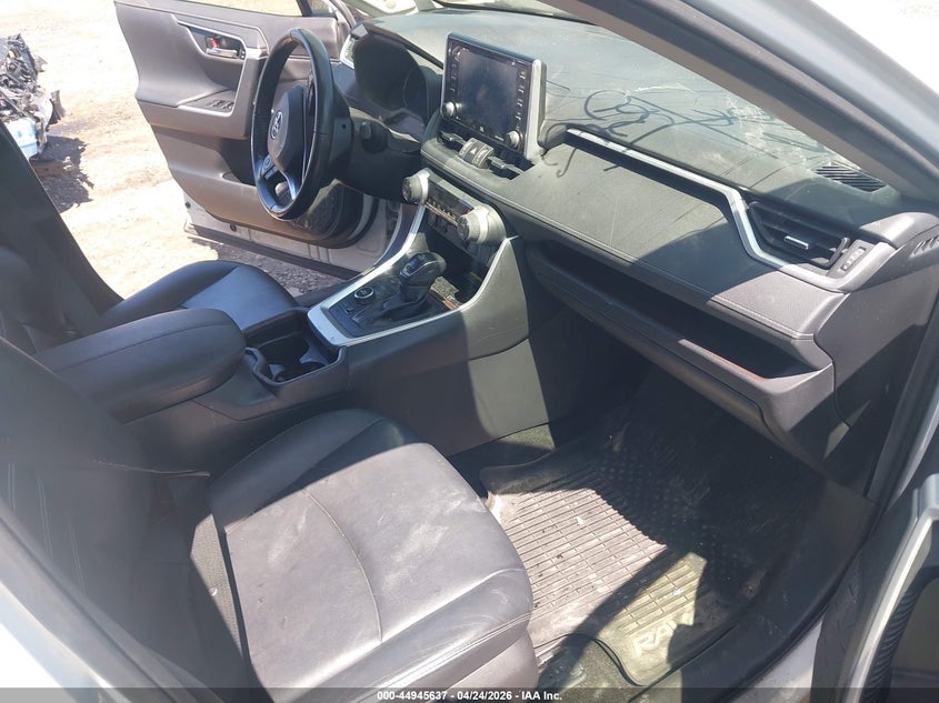 2019 Toyota Rav 4 VIN JTMN1RFV9KJ021193 IAAI salvage auction — FRONT END, Salvage Title, sold $5,600 on 2026-07-25 (photo 5)