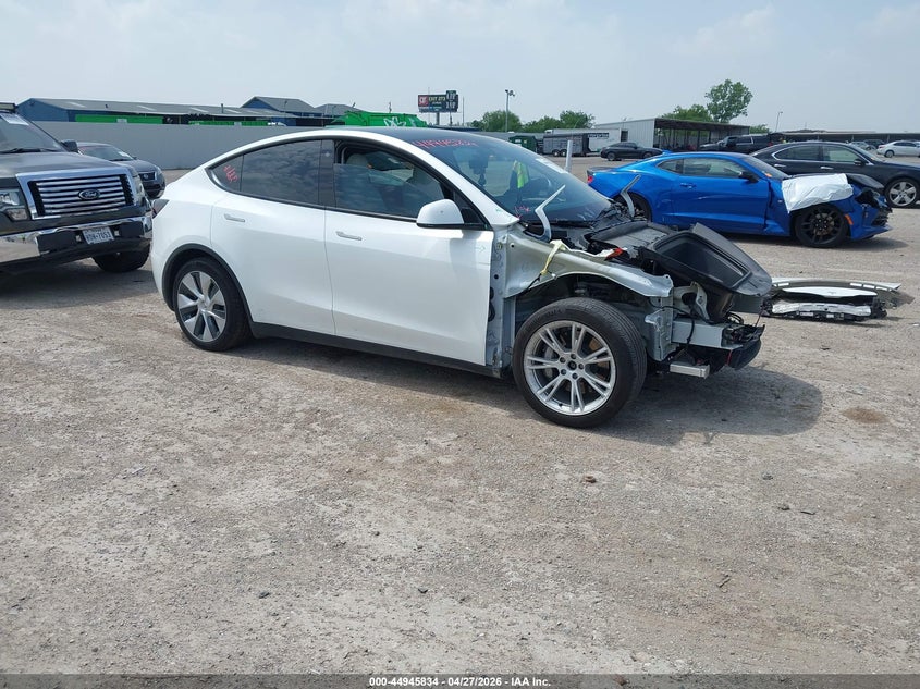 2022 Tesla Model y VIN 7SAYGAEE6NF388775 IAAI salvage auction — FRONT END, Salvage Title, sold $10,200 on 2026-07-16 (photo 1)