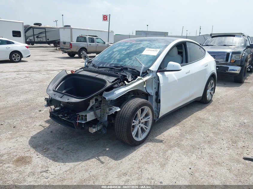 2022 Tesla Model y VIN 7SAYGAEE6NF388775 IAAI salvage auction — FRONT END, Salvage Title, sold $10,200 on 2026-07-16 (photo 2)