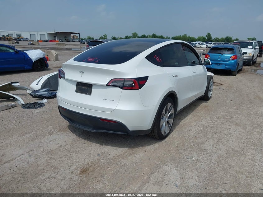 2022 Tesla Model y VIN 7SAYGAEE6NF388775 IAAI salvage auction — FRONT END, Salvage Title, sold $10,200 on 2026-07-16 (photo 4)