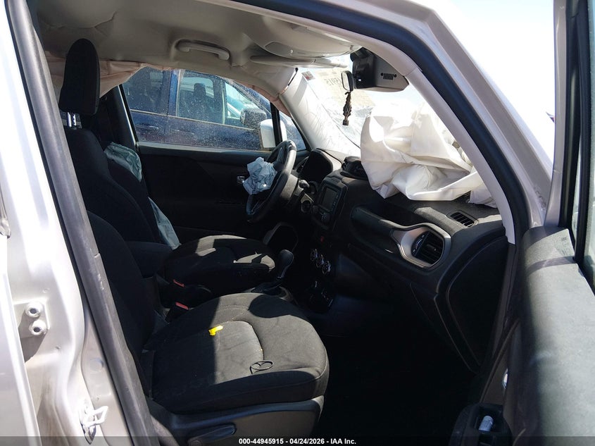 2017 Jeep Renegade VIN ZACCJBBB3HPF40811 IAAI salvage auction — FRONT & REAR, Salvage (Colorado), sold $575 on 2026-08-04 (photo 5)