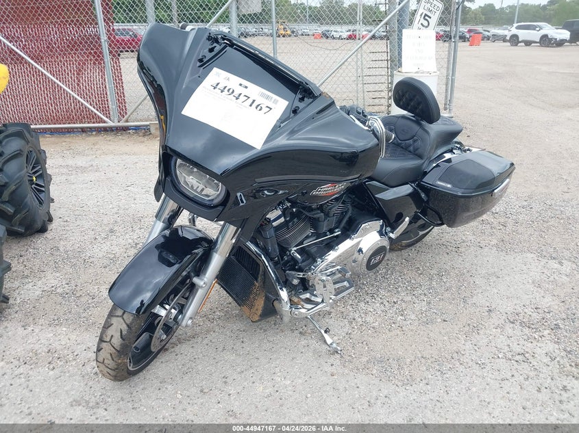 2024 Harley-davidson Street glide VIN 1HD1KB717RB643826 IAAI salvage auction — LEFT FRONT, Salvage Title, sold $15,700 on 2026-07-08 (photo 2)