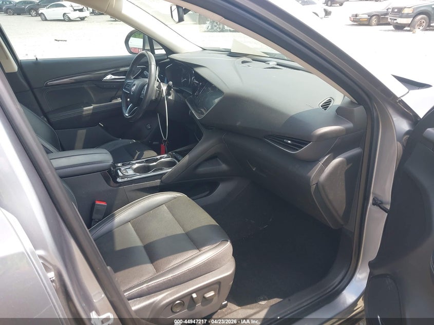 2021 Buick Envision VIN LRBFZNR40MD140467 IAAI salvage auction — FRONT END, Wait Title, sold $4,800 on 2026-07-27 (photo 5)