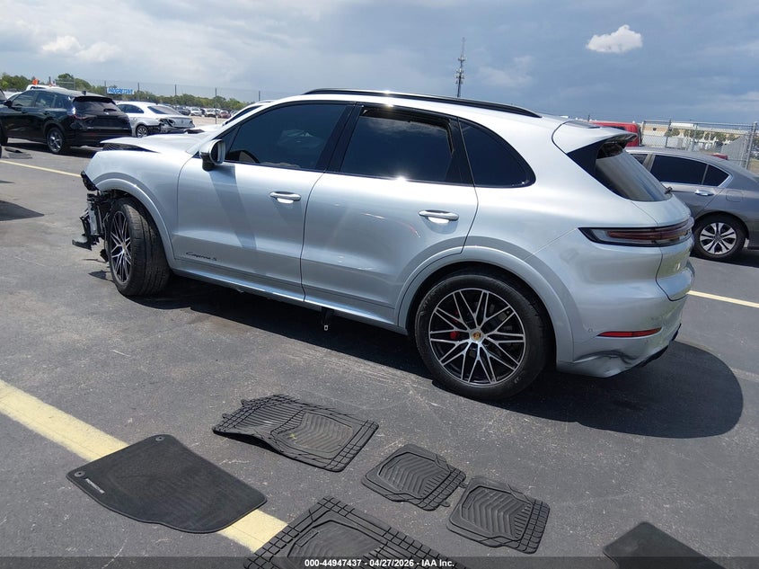 2024 Porsche Cayenne VIN WP1AL2AY5RDA35472 IAAI salvage auction — FRONT END, Rebuildable (Florida), sold $25 on 2026-07-30 (photo 3)