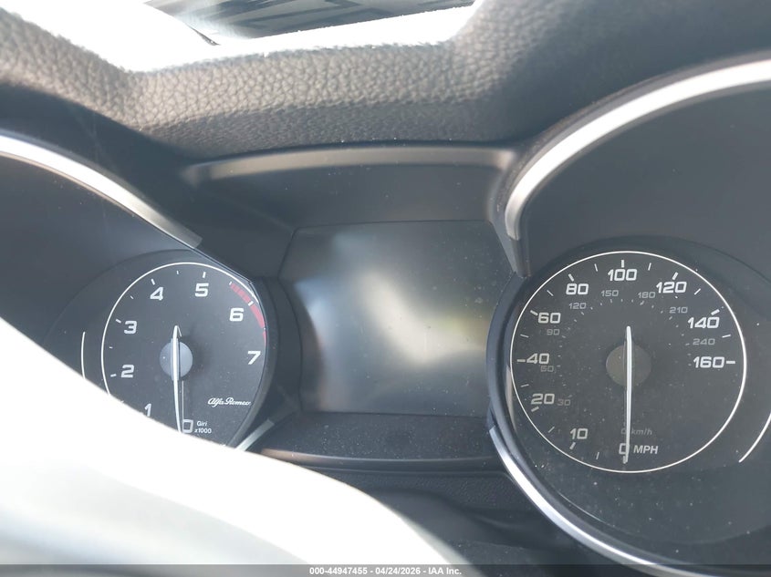 2018 Alfa romeo Stelvio VIN ZASFAKNN1J7B63005 IAAI salvage auction — RIGHT FRONT, Salvage (Texas), sold $950 on 2026-07-28 (photo 7)