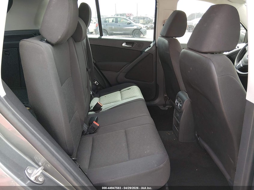 2018 Volkswagen Tiguan VIN WVGAV7AX9JK001627 IAAI salvage auction — UNDERCARRIAGE, Salvage (Colorado), sold $850 on 2026-07-21 (photo 8)
