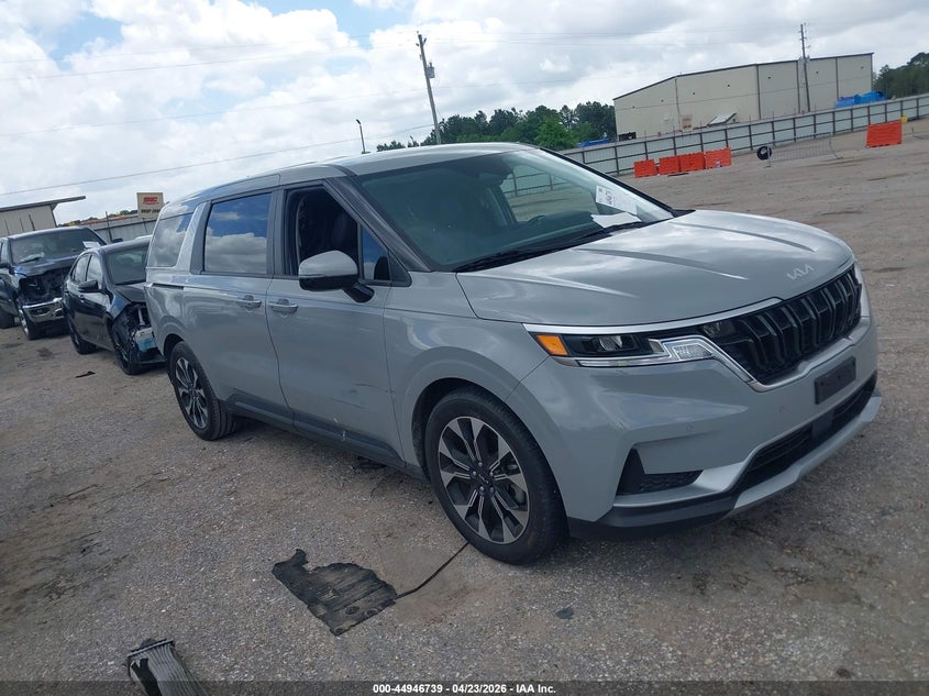 2024 Kia Carnival VIN KNDNC5H3XR6443792 IAAI salvage auction — REAR END, Salvage Title, sold $9,900 on 2026-07-22 (photo 1)
