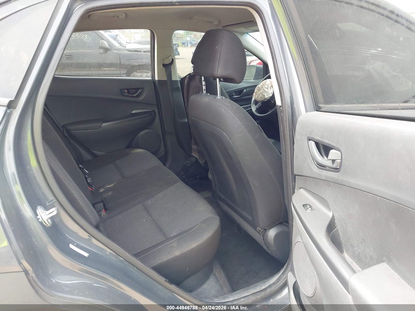 2023 Hyundai Kona VIN KM8K6CAB2PU012562 IAAI salvage auction — HAIL, Salvage (Illinois), sold $25 on 2026-07-29 (photo 8)