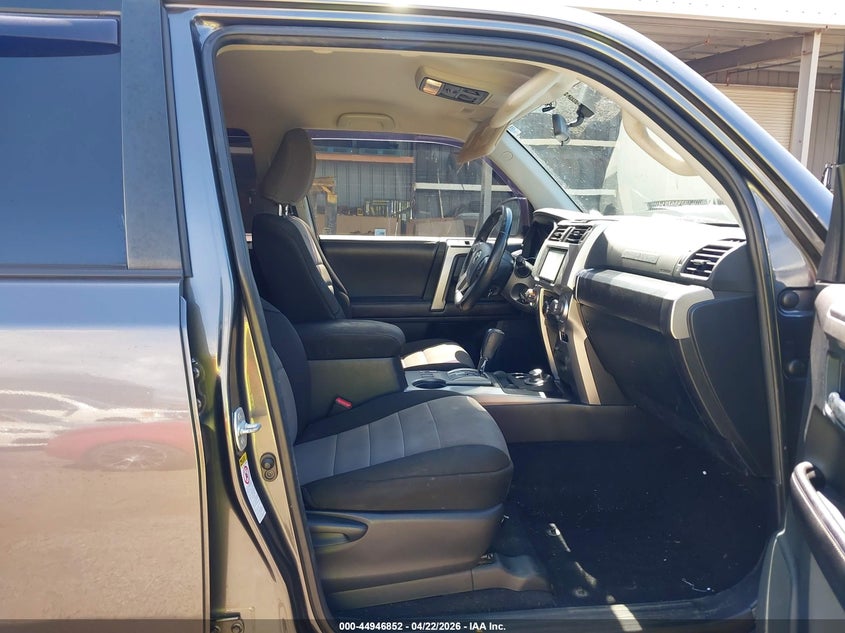 2016 Toyota 4runner VIN JTEBU5JR3G5366549 IAAI salvage auction — FRONT END, Salvage (Hawaii), sold $9,475 on 2026-07-14 (photo 5)