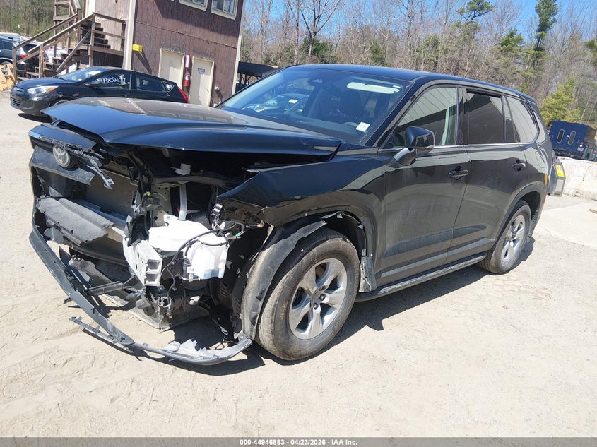 2025 Toyota Highlander VIN 5TDAAAB5XSS091729 IAAI salvage auction — FRONT END, Salvage (South Carolina), sold $22,350 on 2026-07-06 (photo 2)