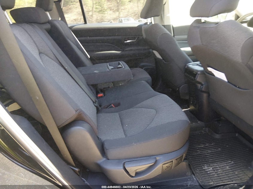 2025 Toyota Highlander VIN 5TDAAAB5XSS091729 IAAI salvage auction — FRONT END, Salvage (South Carolina), sold $22,350 on 2026-07-06 (photo 8)