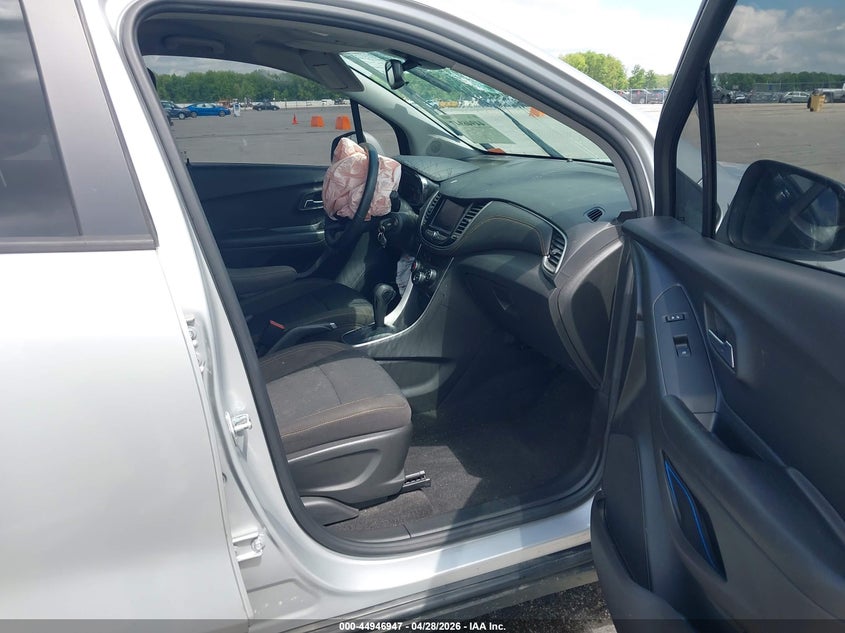 2022 Chevrolet Trax VIN KL7CJNSM4NB547918 IAAI salvage auction — FRONT END, Salvage (Indiana), sold $1,750 on 2026-07-23 (photo 5)