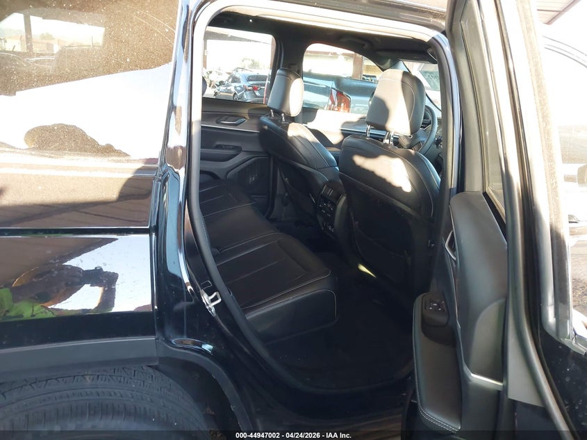 2024 Jeep Grand cherokee VIN 1C4RJHBG2RC124456 IAAI salvage auction — RIGHT FRONT, Salvage Title, sold $11,800 on 2026-07-28 (photo 8)