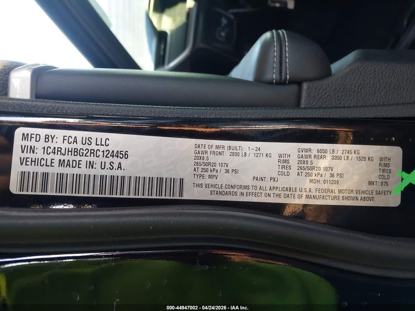 2024 Jeep Grand cherokee VIN 1C4RJHBG2RC124456 IAAI salvage auction — RIGHT FRONT, Salvage Title, sold $11,800 on 2026-07-28 (photo 9)
