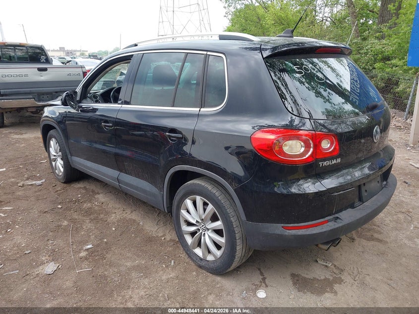 2011 Volkswagen Tiguan VIN WVGAV7AX8BW500946 IAAI salvage auction — FRONT END, Clear (Indiana), sold $1,100 on 2026-07-08 (photo 3)