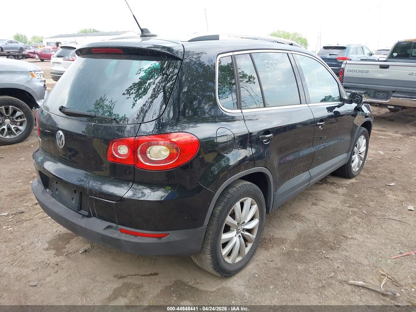 2011 Volkswagen Tiguan VIN WVGAV7AX8BW500946 IAAI salvage auction — FRONT END, Clear (Indiana), sold $1,100 on 2026-07-08 (photo 4)