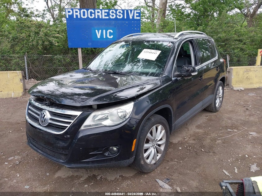 2011 Volkswagen Tiguan VIN WVGAV7AX8BW500946 IAAI salvage auction — FRONT END, Clear (Indiana), sold $1,100 on 2026-07-08 (photo 6)