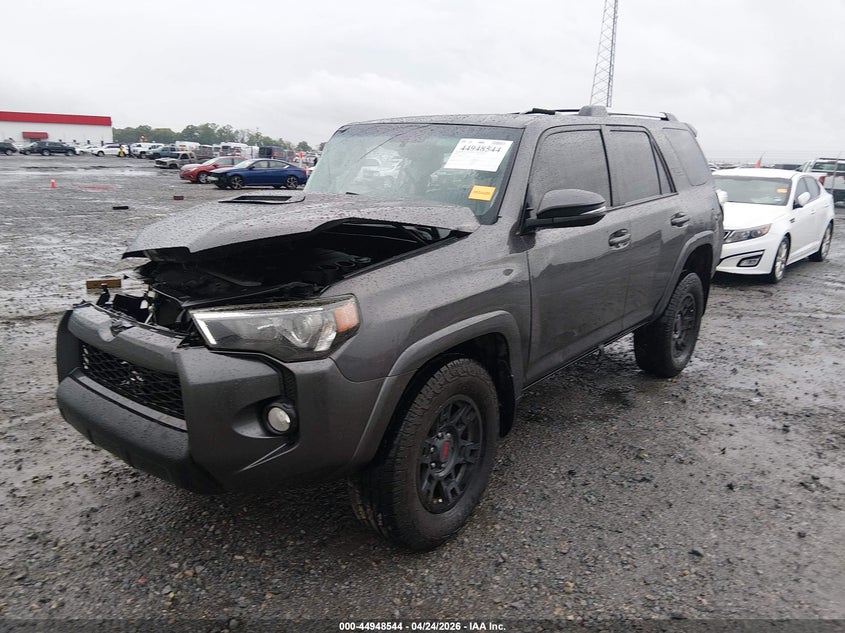 2018 Toyota 4runner VIN JTEBU5JR9J5590139 IAAI salvage auction — RIGHT SIDE, Salvage Title, sold $4,800 on 2026-07-29 (photo 2)