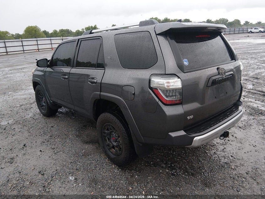 2018 Toyota 4runner VIN JTEBU5JR9J5590139 IAAI salvage auction — RIGHT SIDE, Salvage Title, sold $4,800 on 2026-07-29 (photo 3)