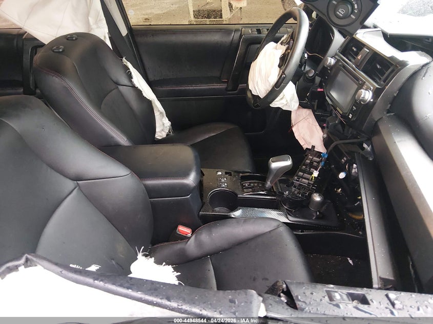 2018 Toyota 4runner VIN JTEBU5JR9J5590139 IAAI salvage auction — RIGHT SIDE, Salvage Title, sold $4,800 on 2026-07-29 (photo 5)