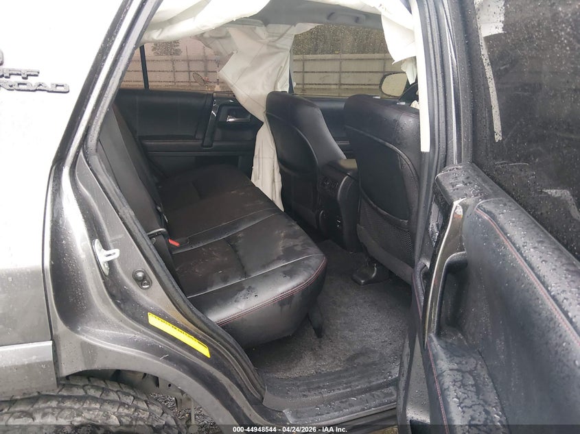 2018 Toyota 4runner VIN JTEBU5JR9J5590139 IAAI salvage auction — RIGHT SIDE, Salvage Title, sold $4,800 on 2026-07-29 (photo 8)