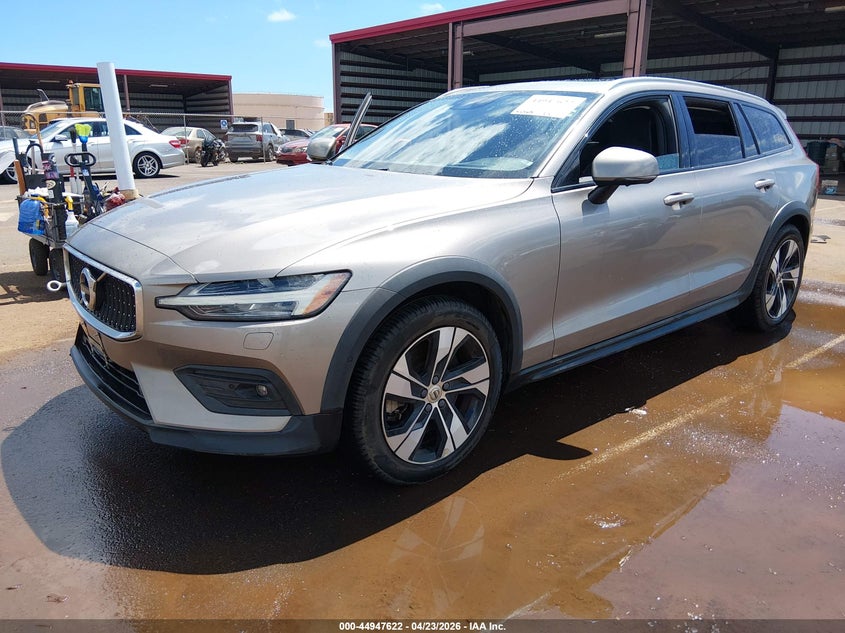 2020 Volvo V60 cross country VIN YV4102WK8L1030836 IAAI salvage auction — WATER/FLOOD, Salvage (Hawaii), sold $3,700 on 2026-07-28 (photo 2)