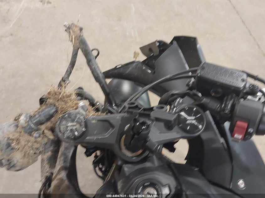 2026 Honda Cbr VIN MLHRH1554T5200636 IAAI salvage auction — LEFT & RIGHT, Salvage Title, sold $1,200 on 2026-07-29 (photo 7)