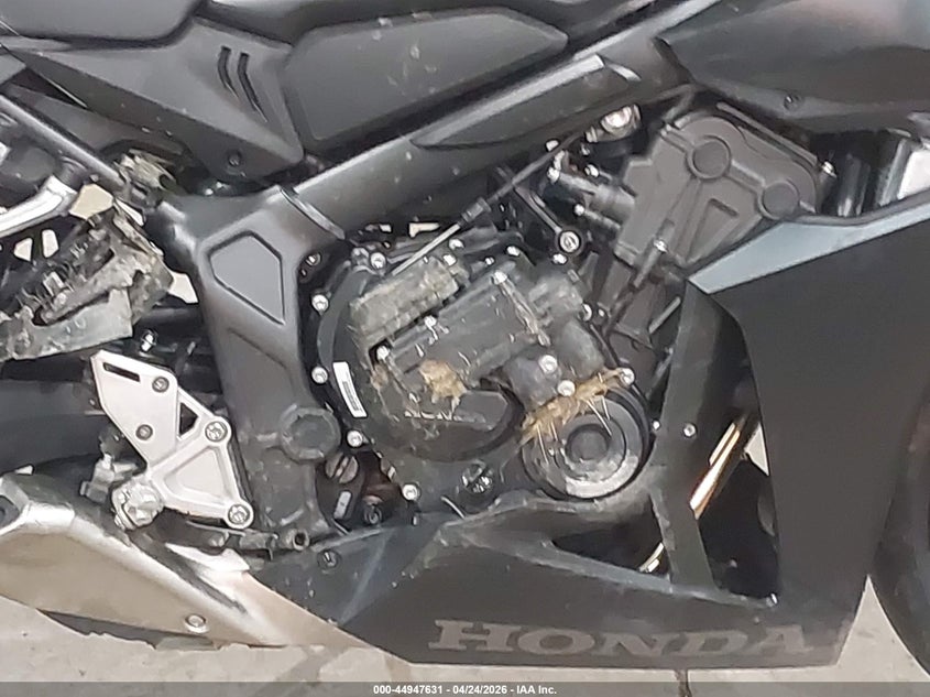 2026 Honda Cbr VIN MLHRH1554T5200636 IAAI salvage auction — LEFT & RIGHT, Salvage Title, sold $1,200 on 2026-07-29 (photo 8)